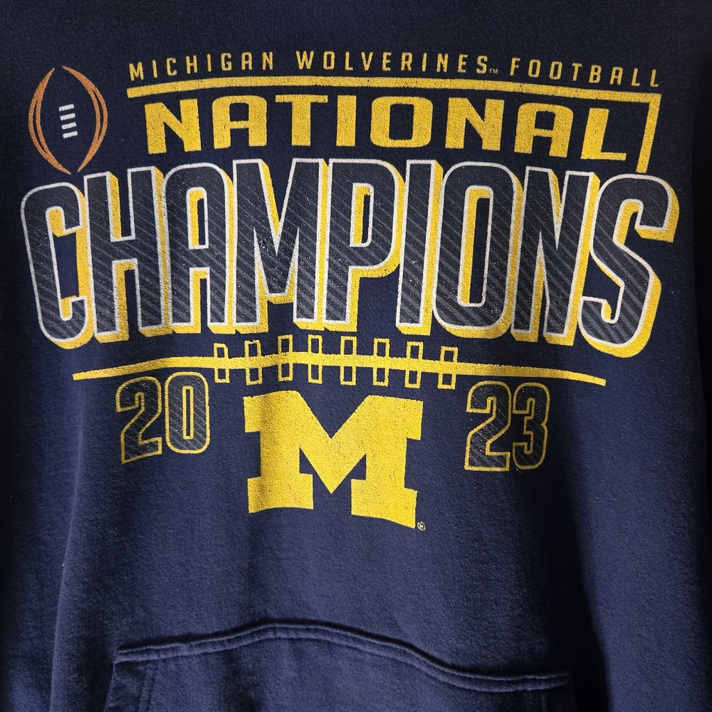 Men's blue Michigan Wolverine 2023 national champions sweatshirt size Large